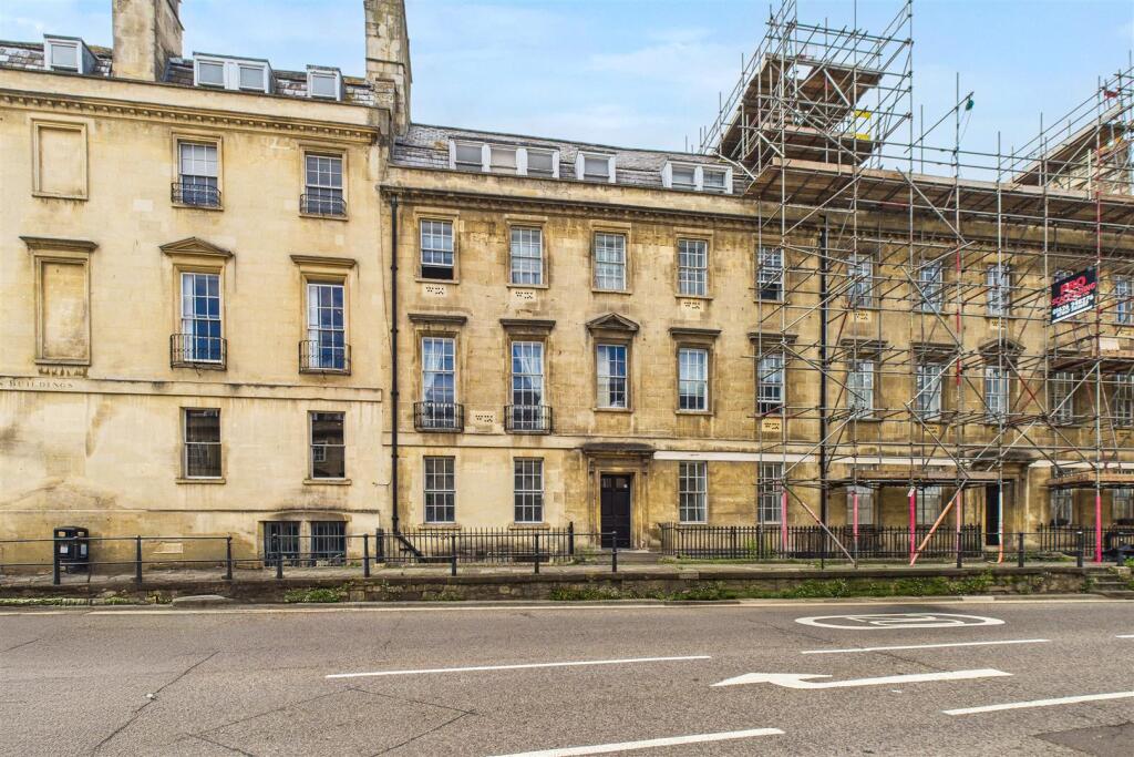 Flat 1, 2 Fountain Buildings, Walcot, Bath BA1 5DU