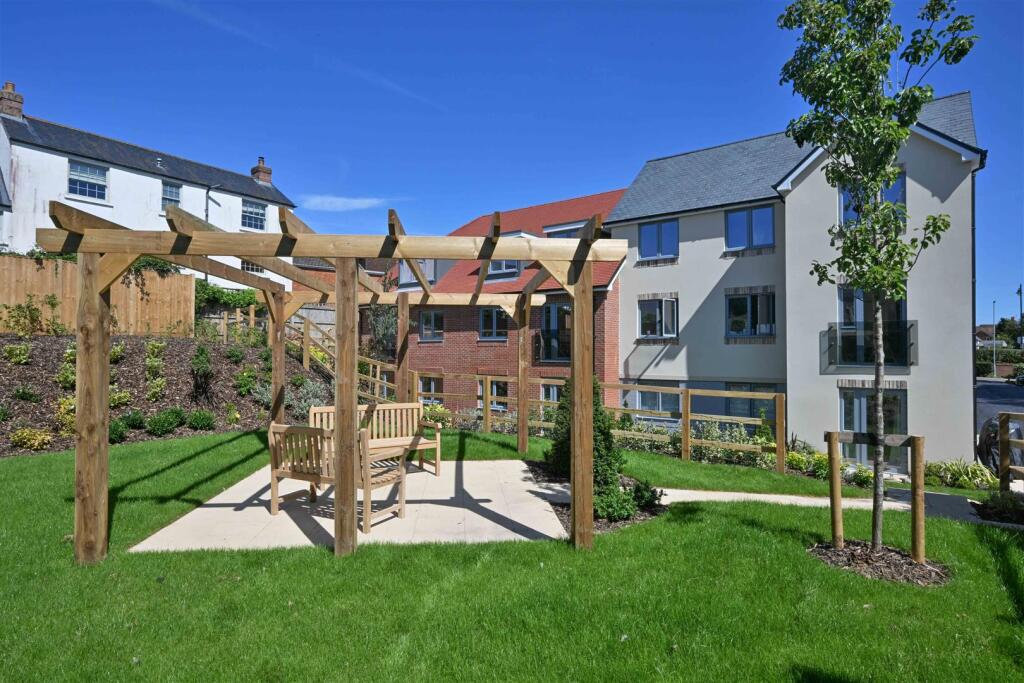 Gardens 2.jpg