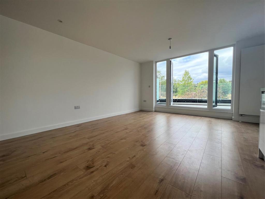 Living Room 1.jpg