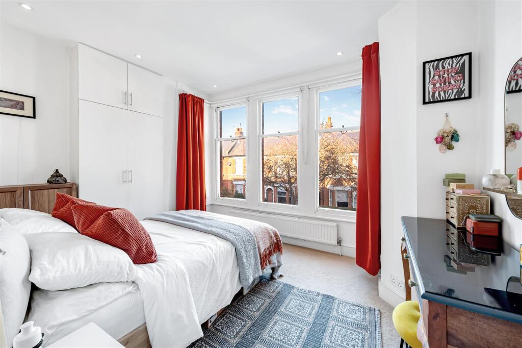 34 Leythe Road-8.jpg