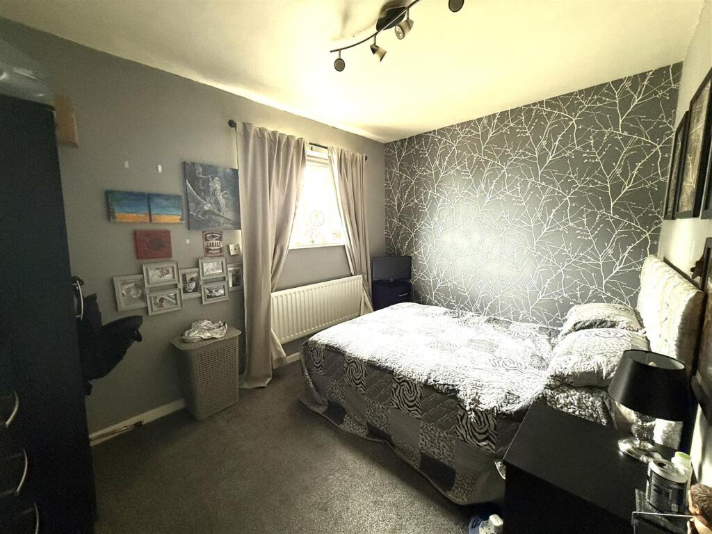 31 leasowe bed 5.jpeg