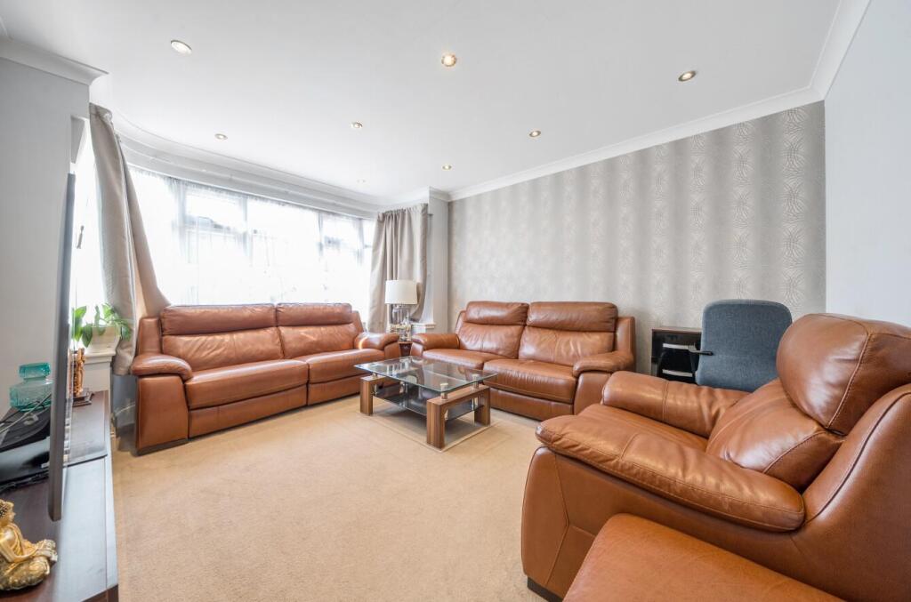 Davidson Frost-Wellings, DFW, Belmont Lane, Sittin