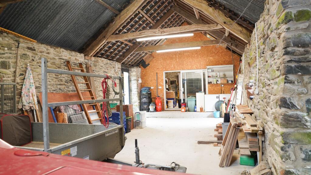 Workshop / Barn: