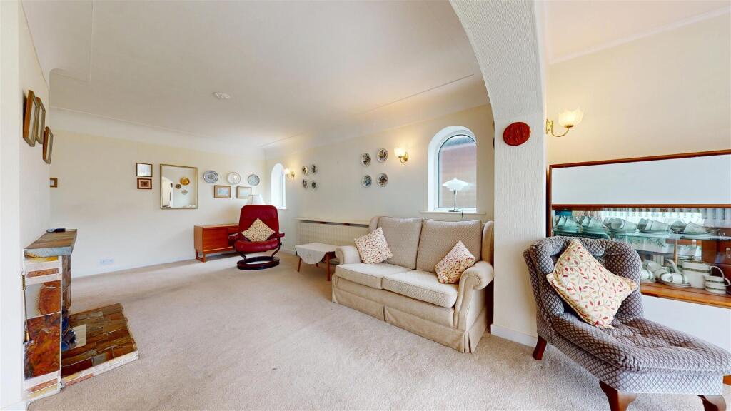 Longwood Close Reception Room