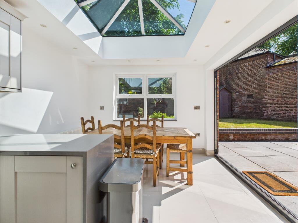 CAM04900G0-PR0027-STILL007 T202601050907.jpg