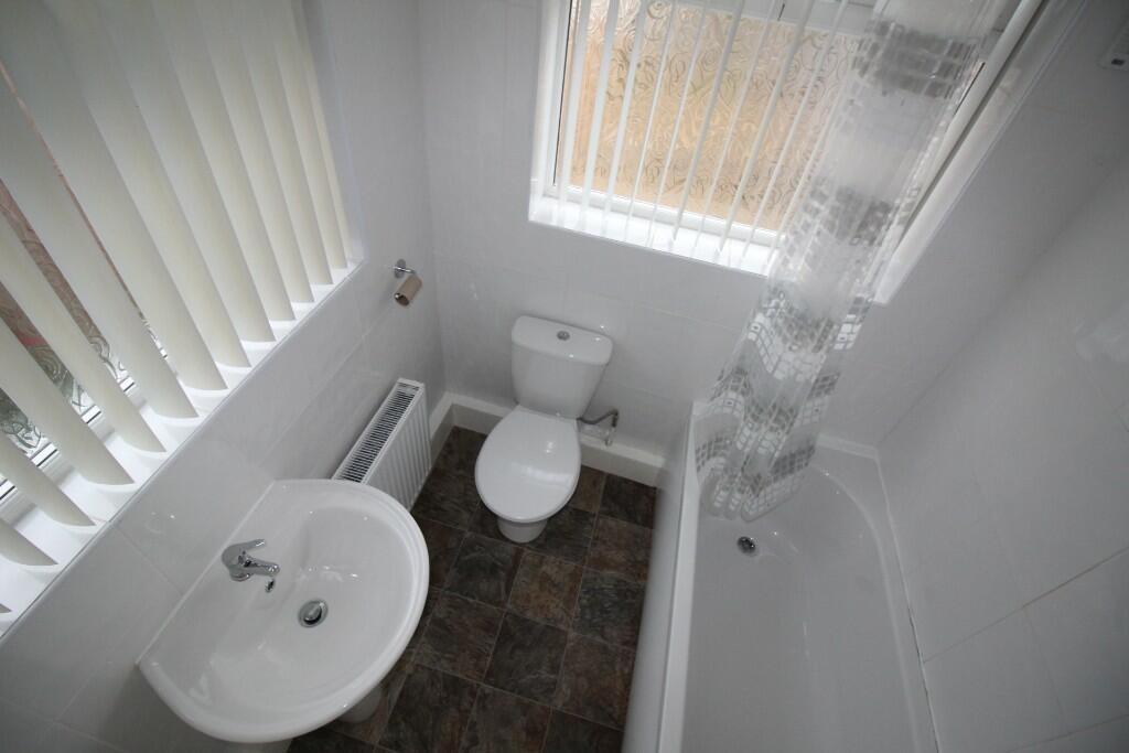 Bathroom (e)