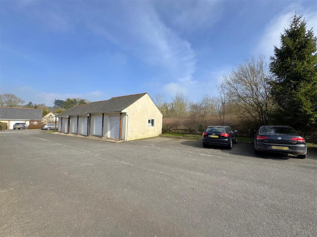 Parking bay and garages 2.jpeg