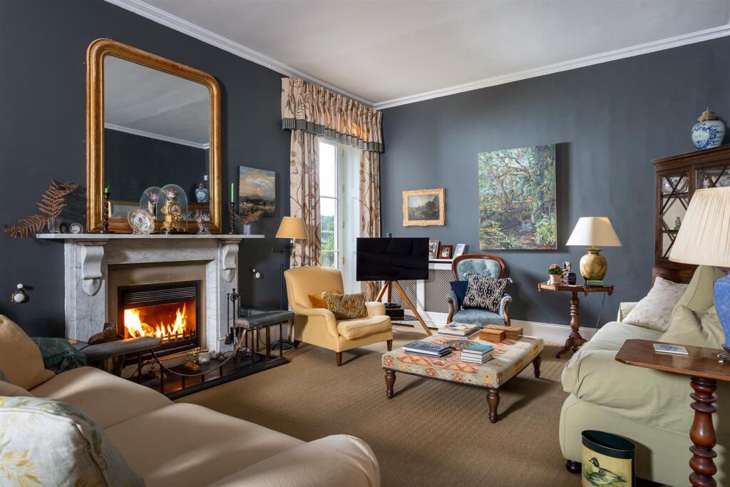 17 - Rockstowes Hill - GL11 5AF - Web.jpg