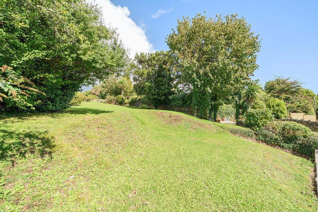 1349537-22-68c2c01f2a28d