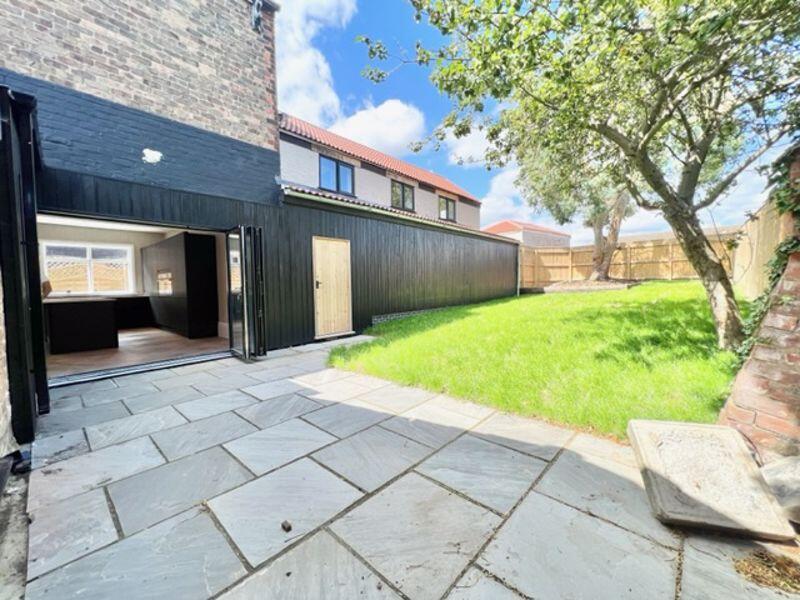 Patio to rear garden