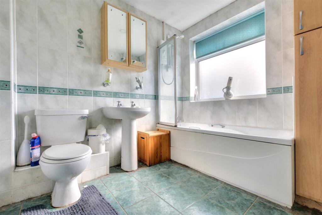 Bathroom.jpeg