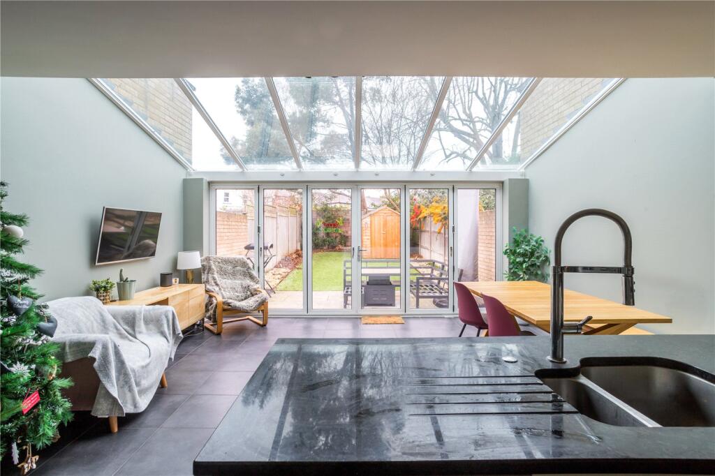 Millers Close, Hersham, Walton-on-Thames, Surrey, KT12