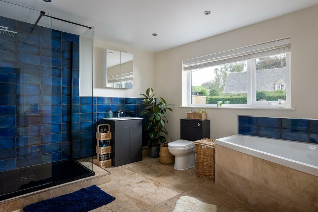 11 - The Orchard - GL7 6DU - Web.jpg