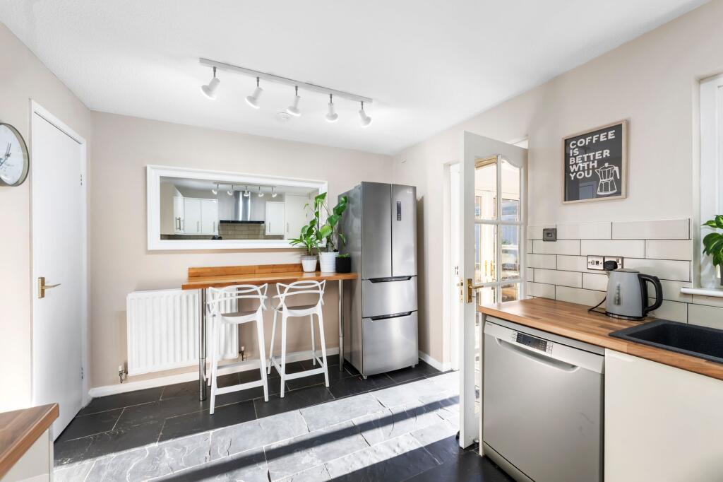 Breakfasting Kitchen