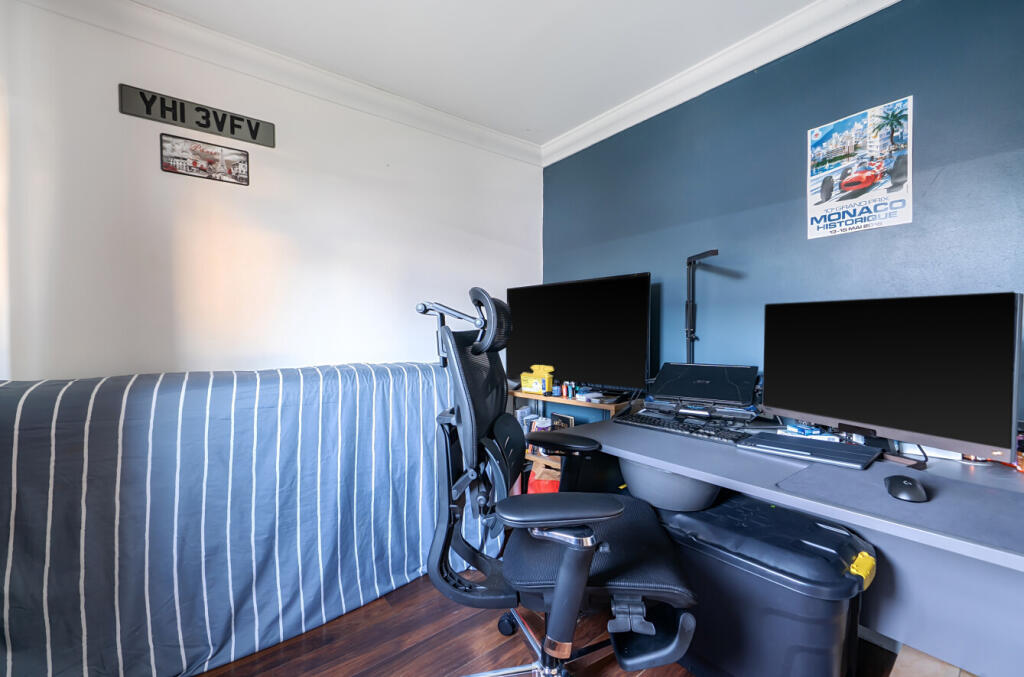 1396044-11-695e4e...