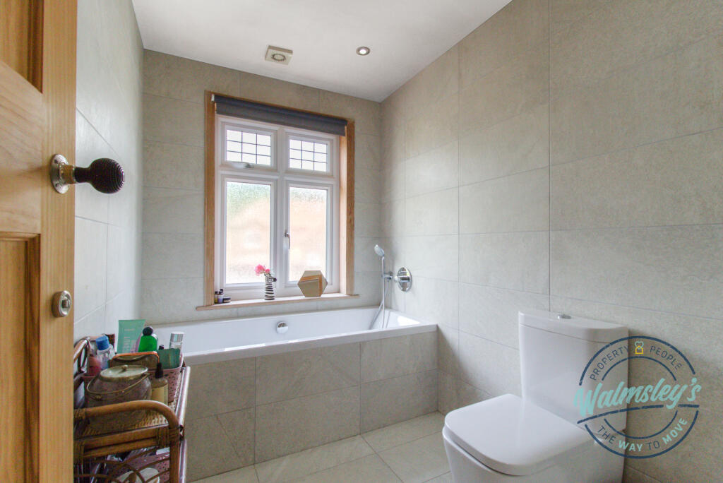 Family three piece bathroom