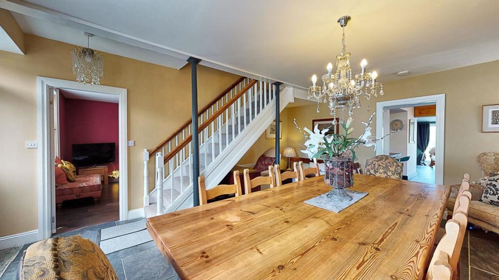 SPLENDID DINING HALL