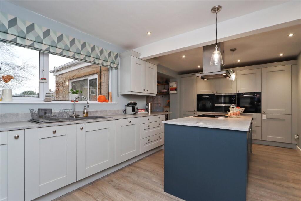 Kitchen Area Pic 2