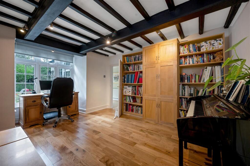 Spindlecroft WEB PH-65.jpg