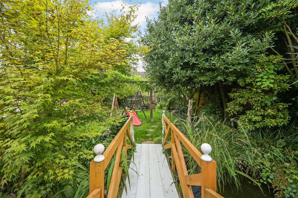 Garden Bridge.jpg