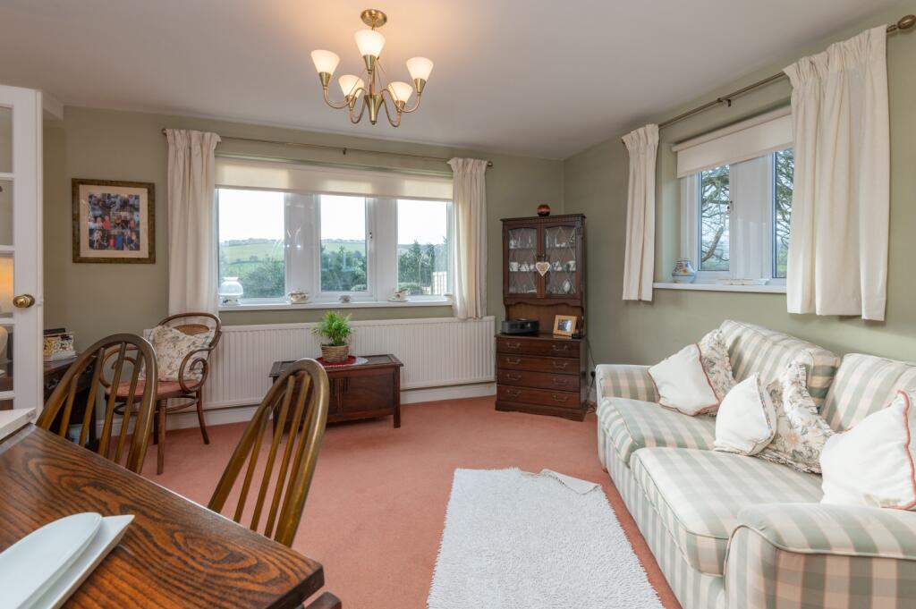 29 - 1 Westfield Mews BD13 3AP