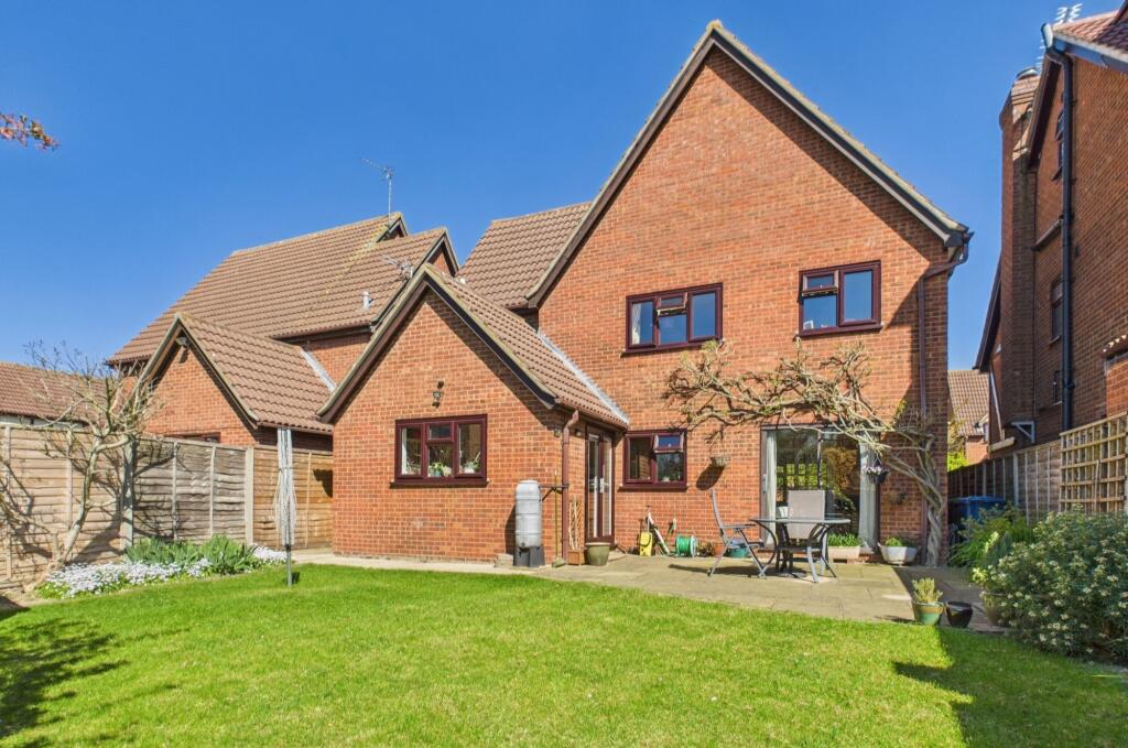 CAM02545G0-PR0378-STILL019