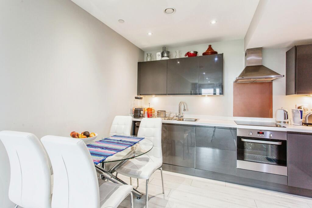 Kitchen/Dining
