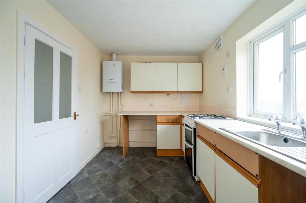 Flat 4 Exeter Court 25 16.jpg