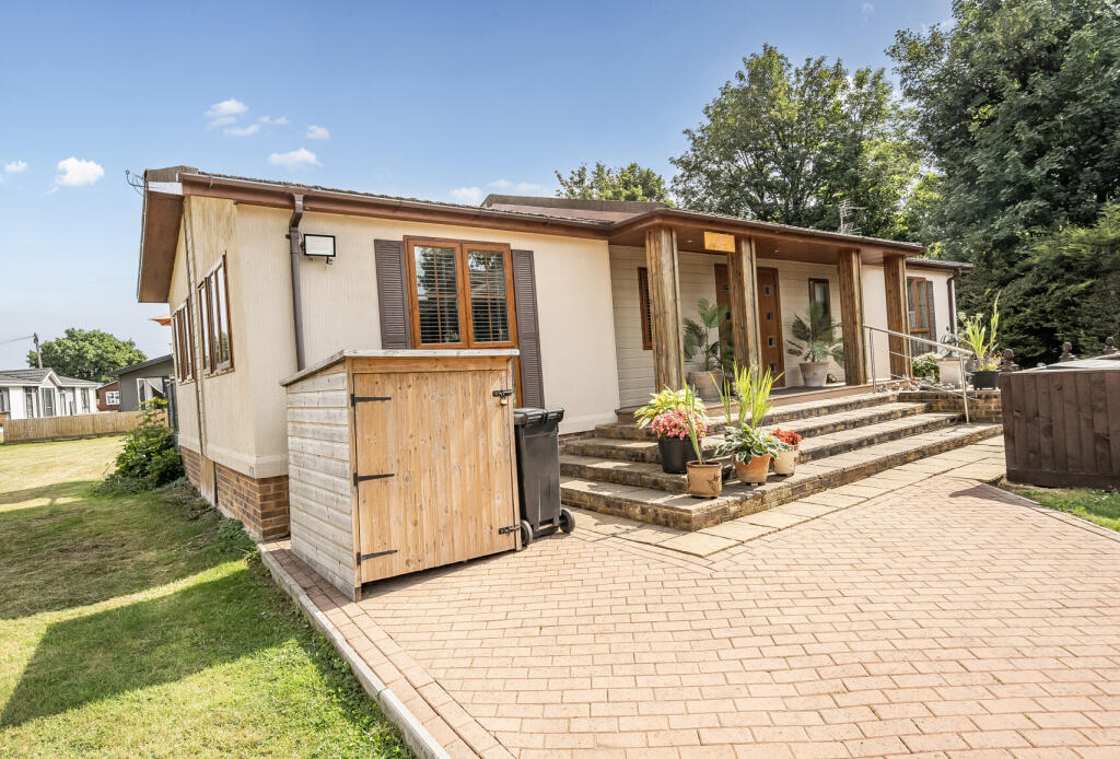 1332193-9-688a39a...