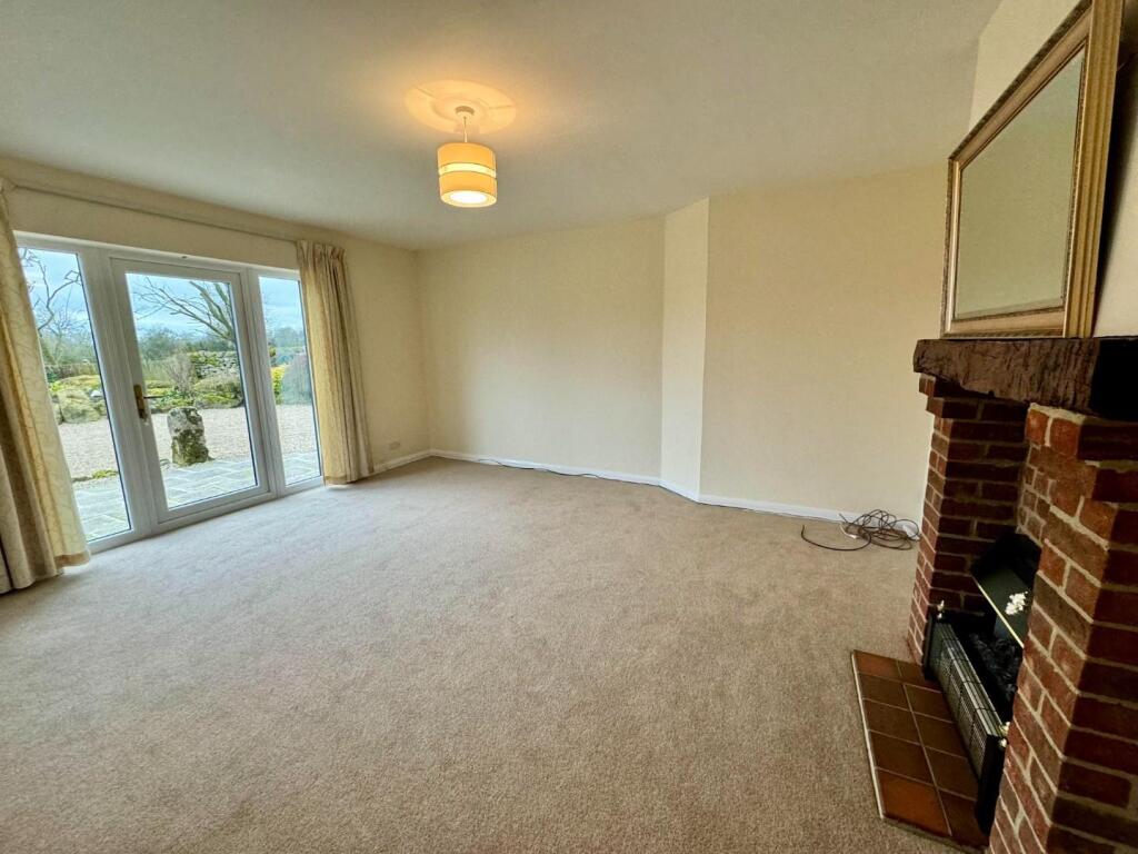 Living Room.jpg