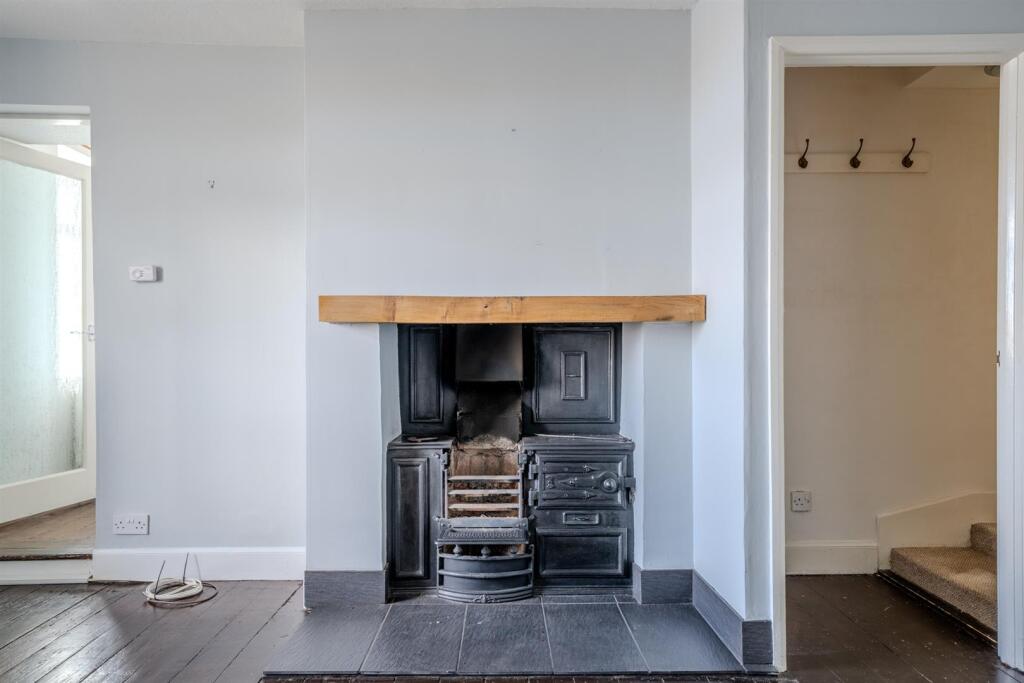 3 Mount Road_Tweedmouth-08.jpg