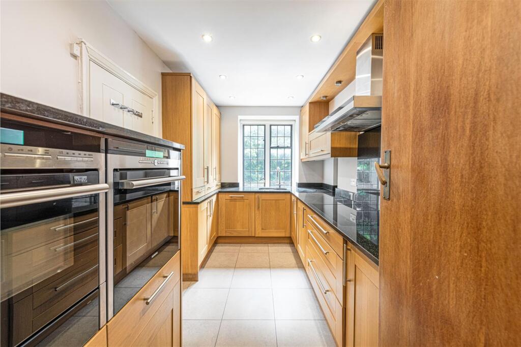 2 Magdalene Hse Kit.jpg