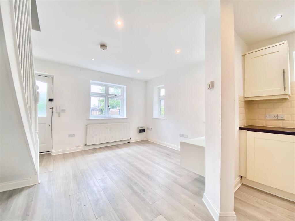 WhatsApp Image 2025-06-09 at 12.24.41_d4fb1c30.jpg