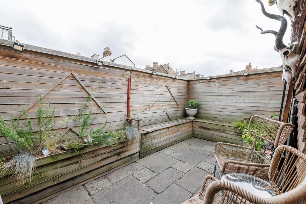 Murchison Road, E10