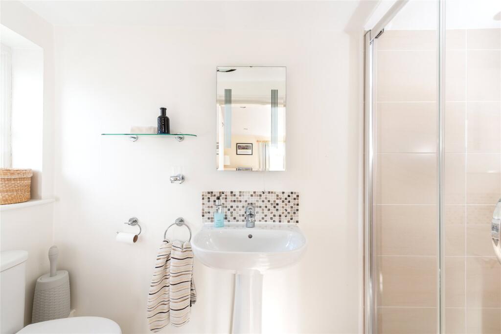 Bedroom Two En Suite