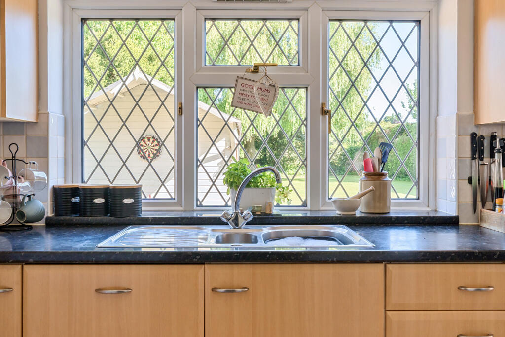 1289078-7-682c458...