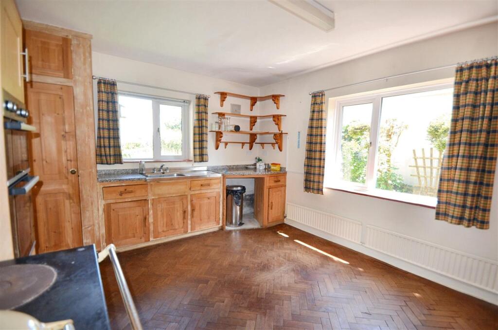 KITCHEN/DINER