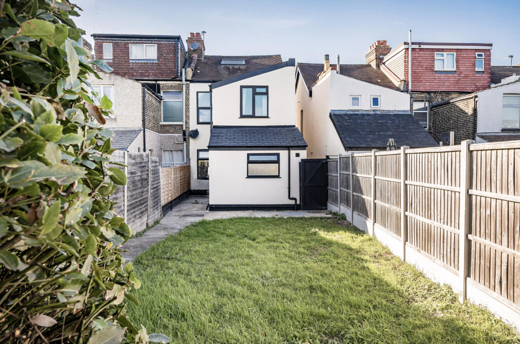 1354103-12-68cdc4...