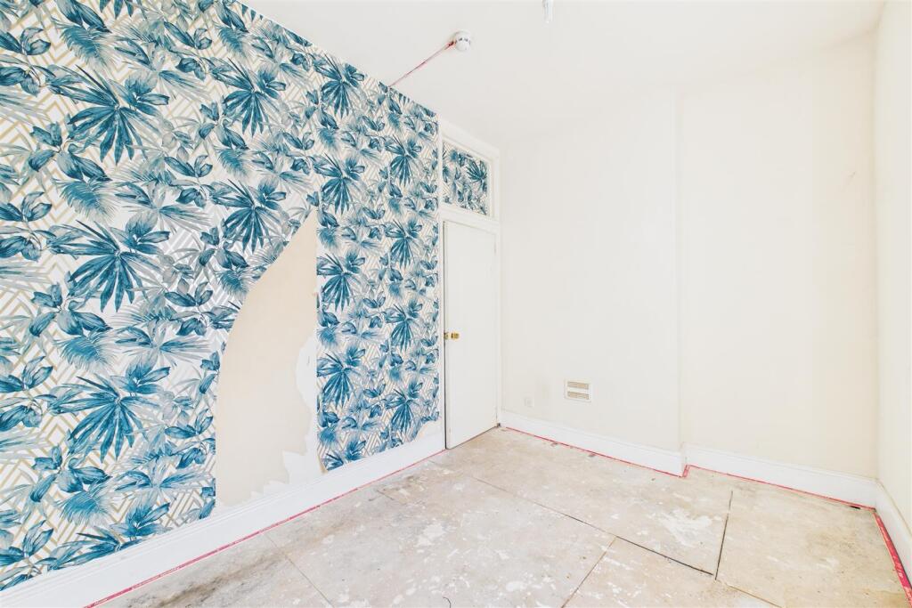 GFF, 36, Seymour Road Easton, Bristol, BS5 0UN | L