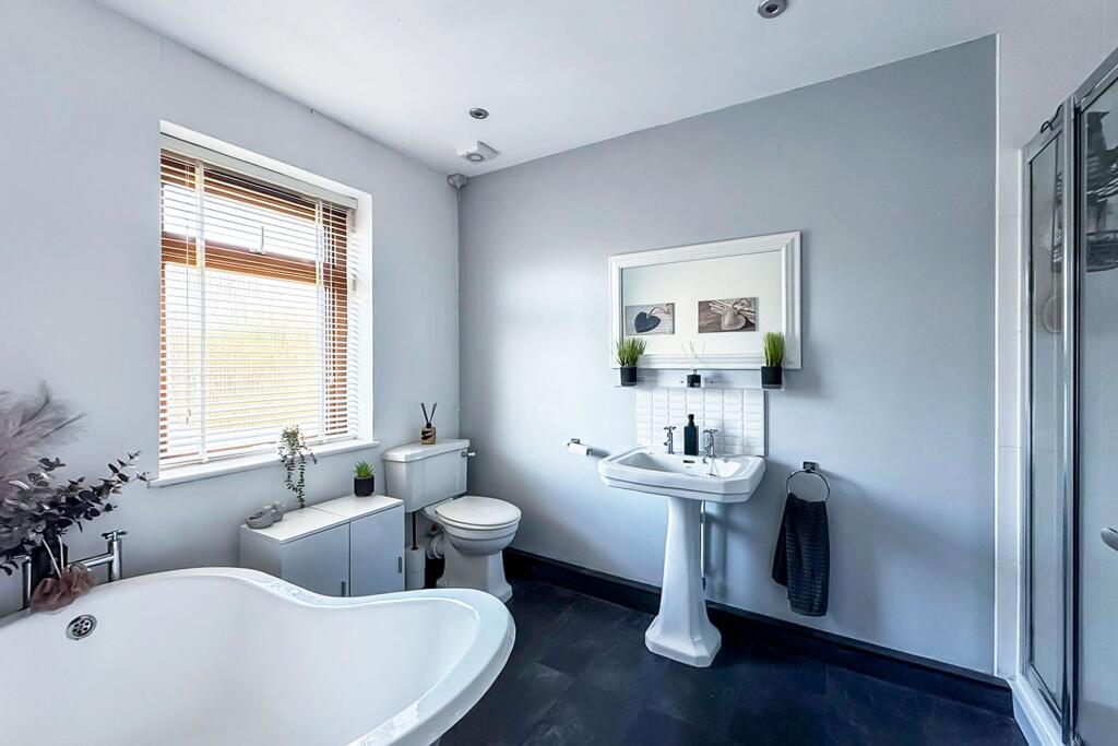 Ensuite