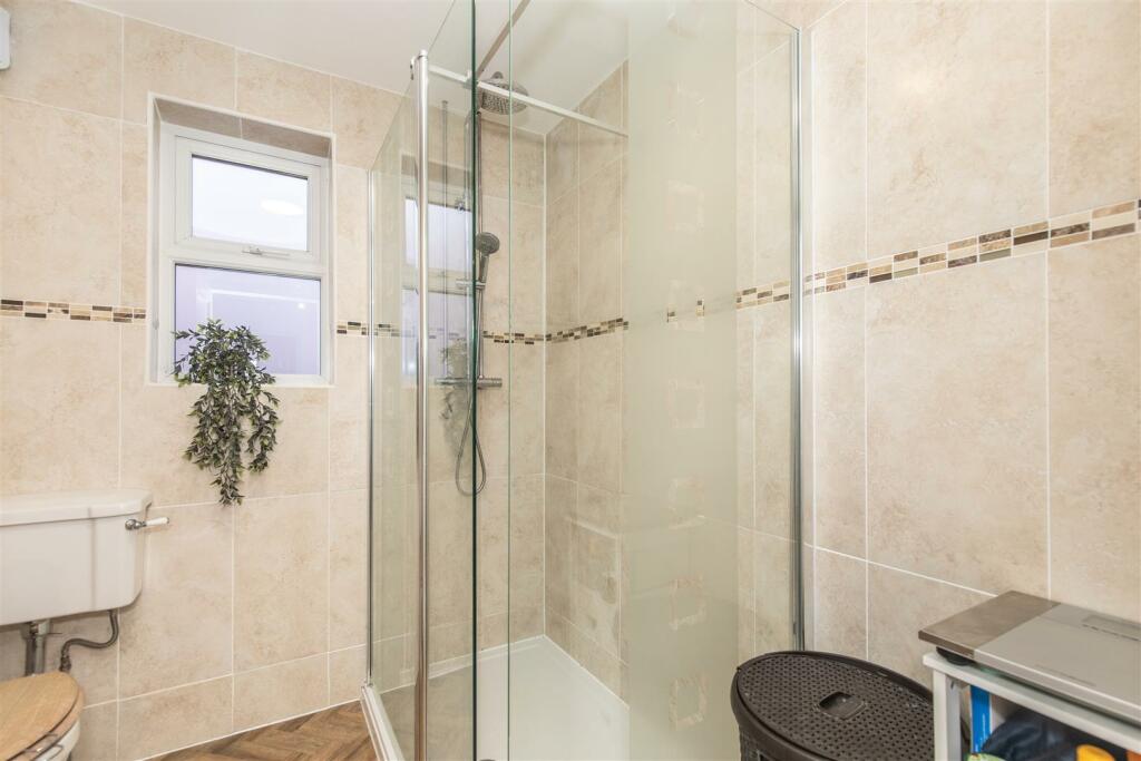 7 Leeward Road29.jpg
