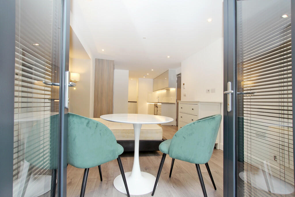 Open-Plan Living ...