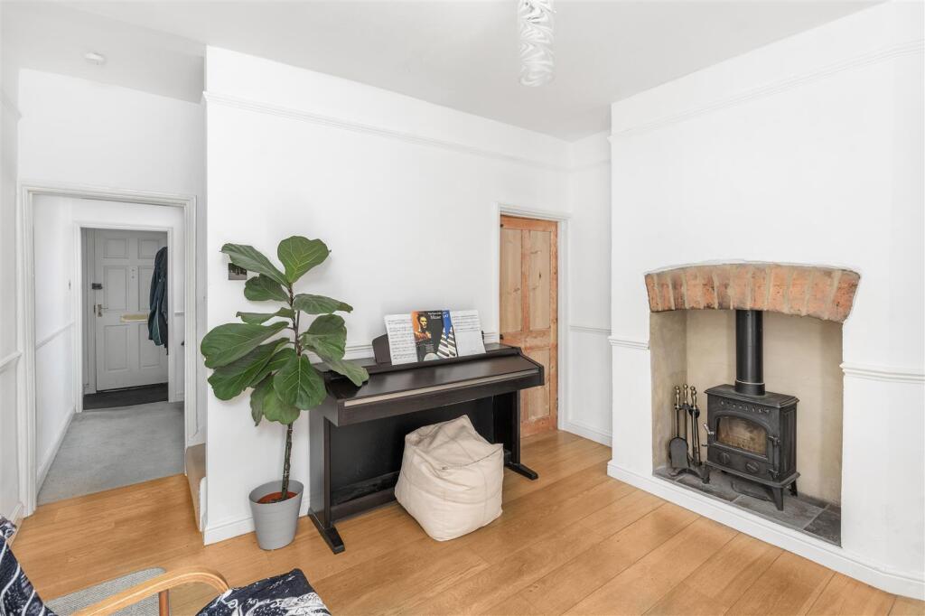 17 Crouch Street, Banbury-9.jpg