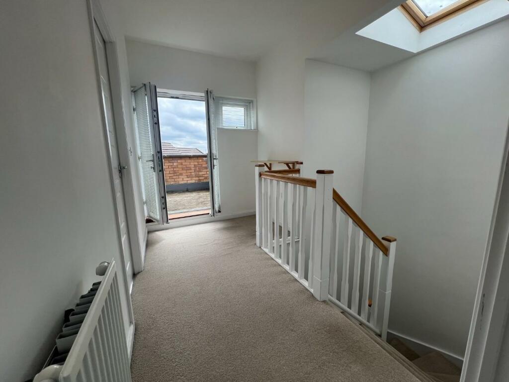 1st floor landing.JPG