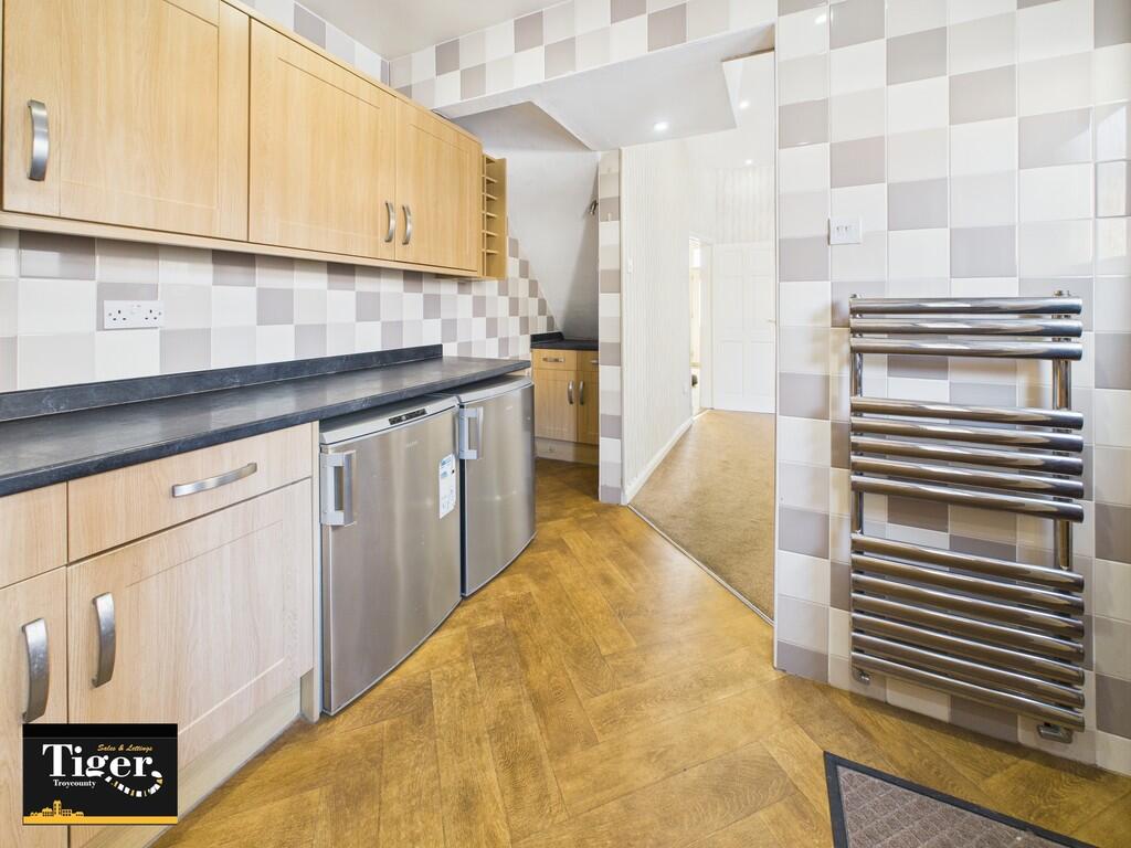 CAM02176G0-PR0659...