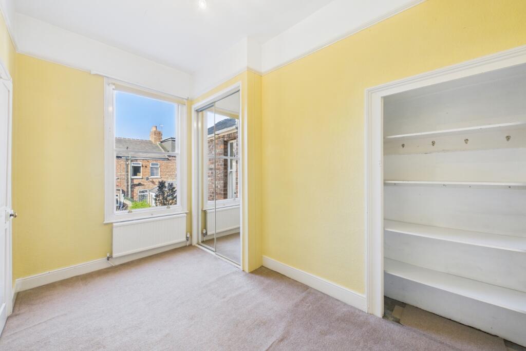 CAM03162G0-PR0247-STILL012