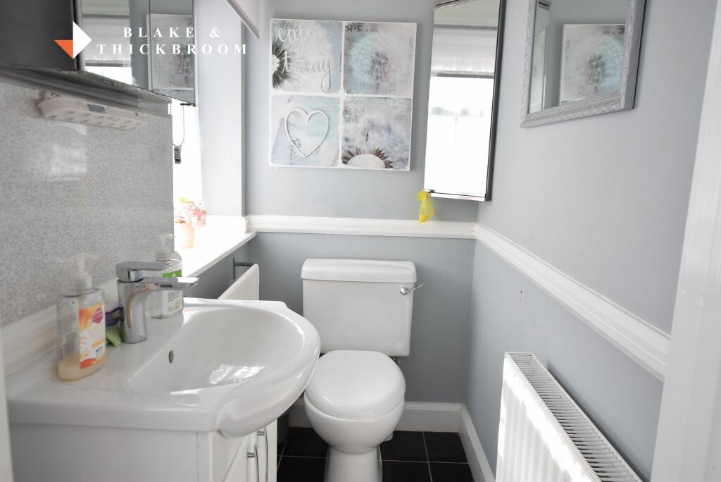 GROUND FLOOR CLOAKROOM