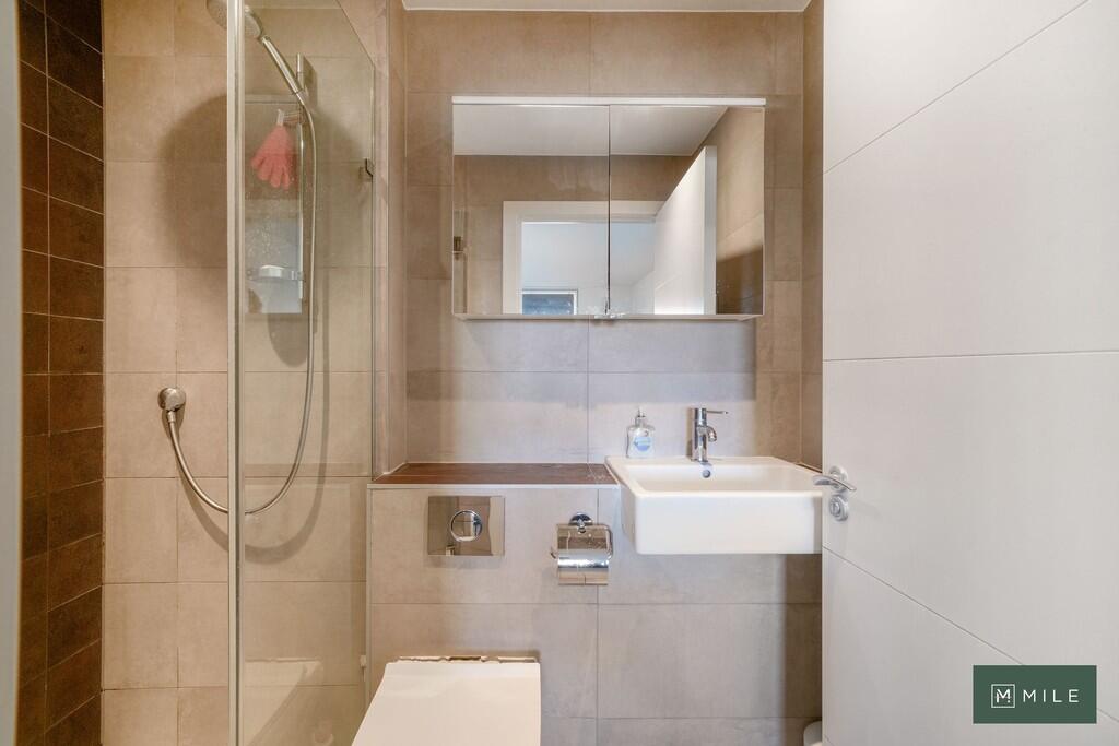 Apartment 26, Nau...