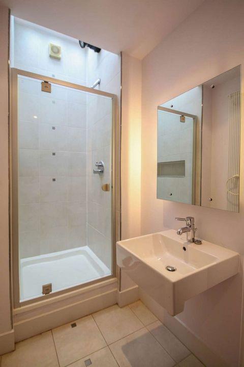 En Suite Shower Room