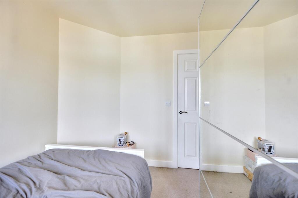 Bedroom 2_2.jpeg
